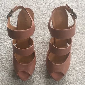 New J Crew pink platform heeled sandal, size 8.5